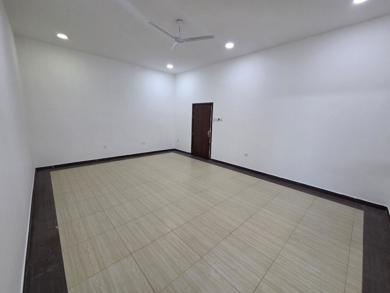 Manama, Apartments, Flats, Houses & Villas, BHD 250/month,  2 BR,  Flat For Rent