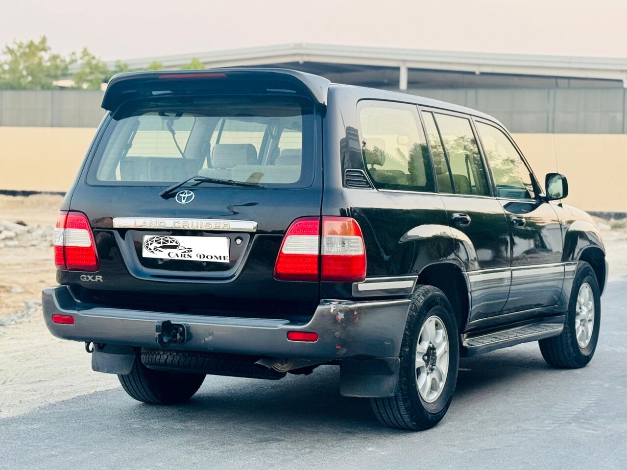 Manama, Vehicles, Cars & Trucks , BHD 3300,  Toyota Land Cruiser,  2004,  311000 KM,  GXR - V6 - Good Condition
