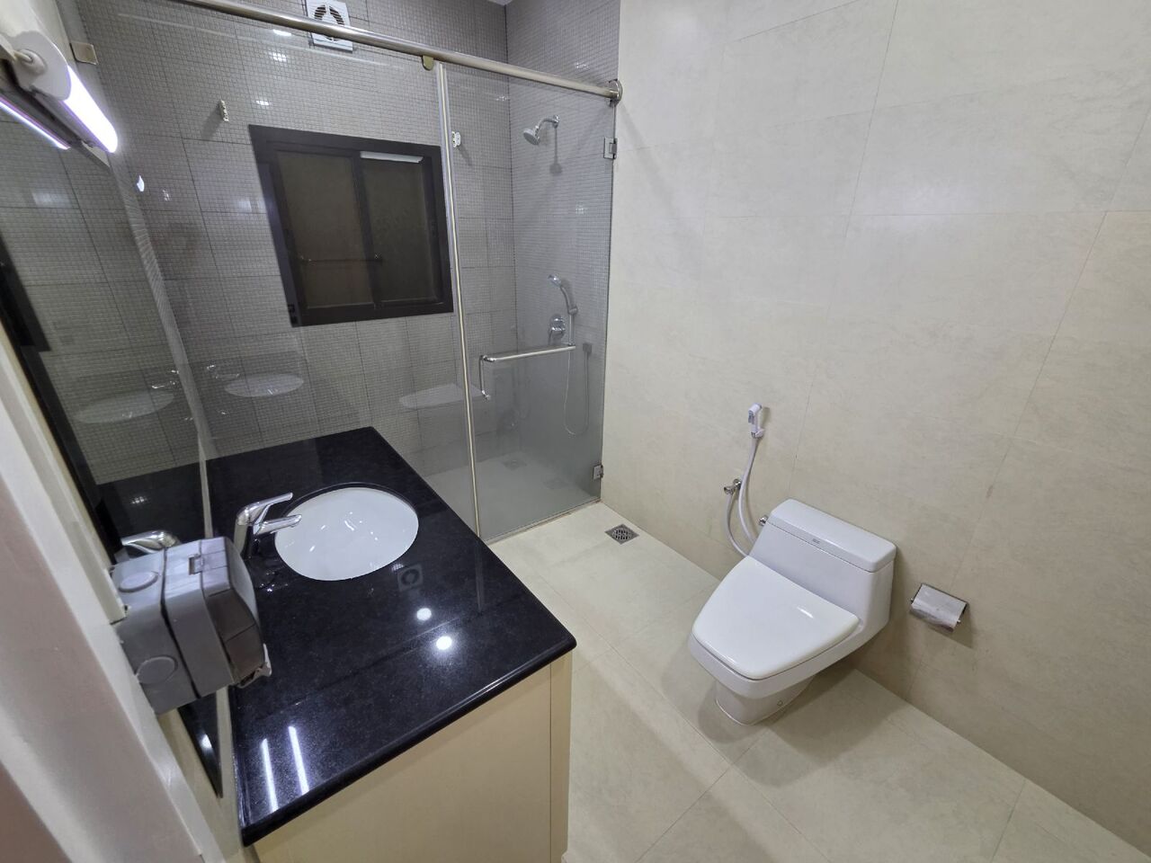 Manama, Apartments, Flats, Houses & Villas, BHD 600/month,  Furnished,  3 BR,  Huge Compound Villa For Rent