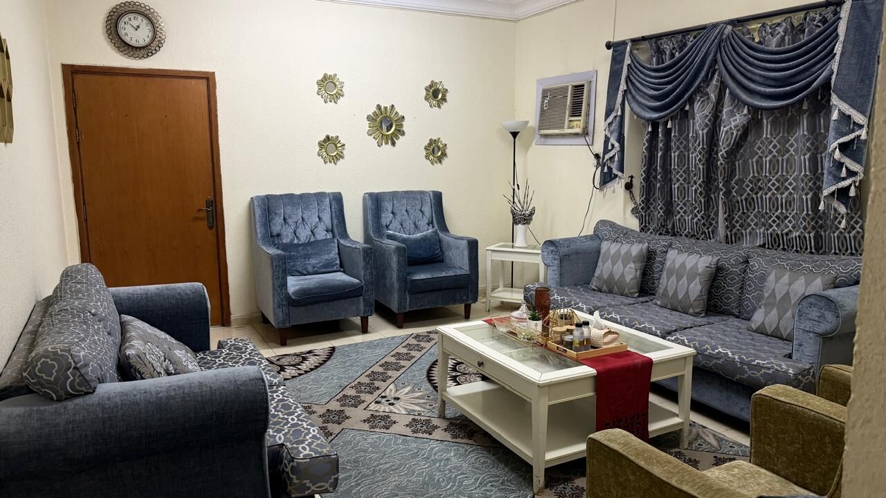 Jubail, Furniture, SAR 950,  9 Seater Sofa Set With Matching Curtain , Carpet & Centre /Side Tables