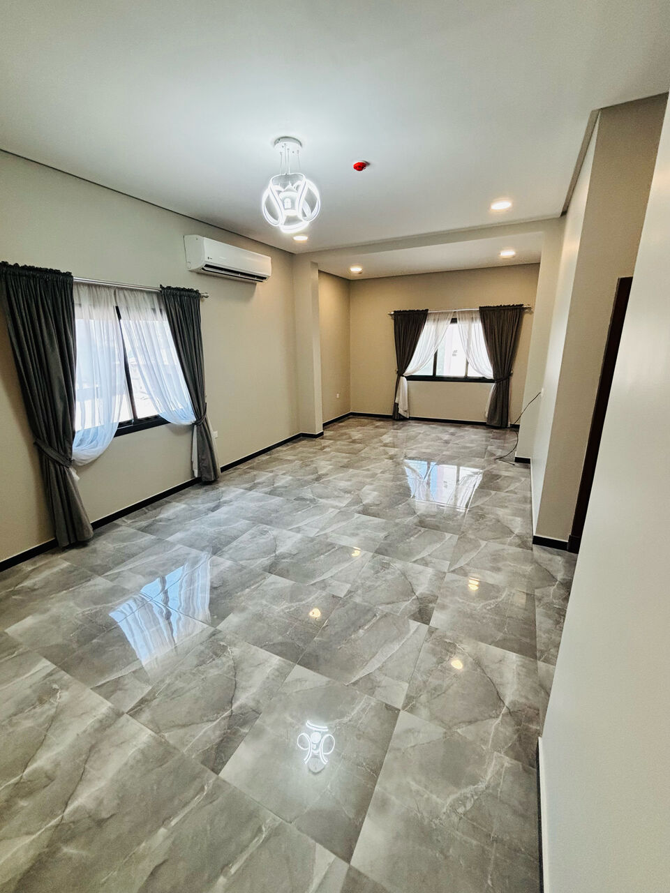 Zinj, Apartments, Flats, Houses & Villas, BHD 320/year,  2 BR,  2 Bedroom Flat For Rent