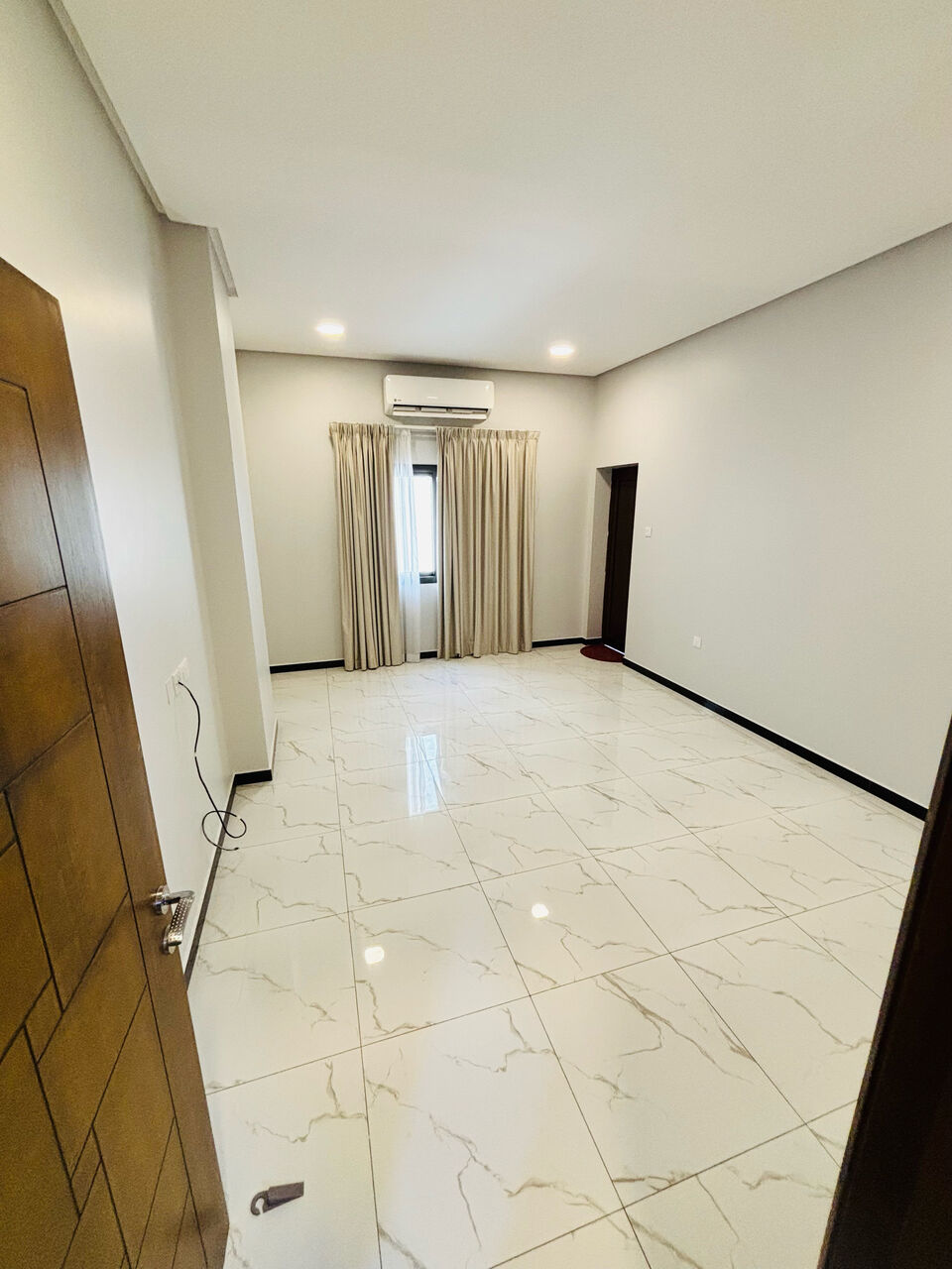 Zinj, Apartments, Flats, Houses & Villas, BHD 320/year,  2 BR,  2 Bedroom Flat For Rent