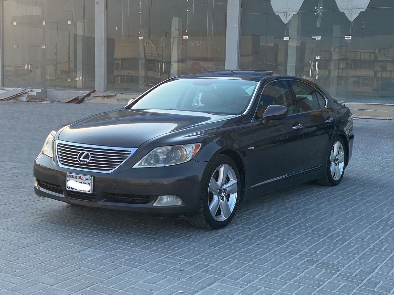 Manama, Vehicles, Cars & Trucks , BHD 2500,  Lexus LS-460,  2007,  Automatic,  167950 KM,   /  (Grey)