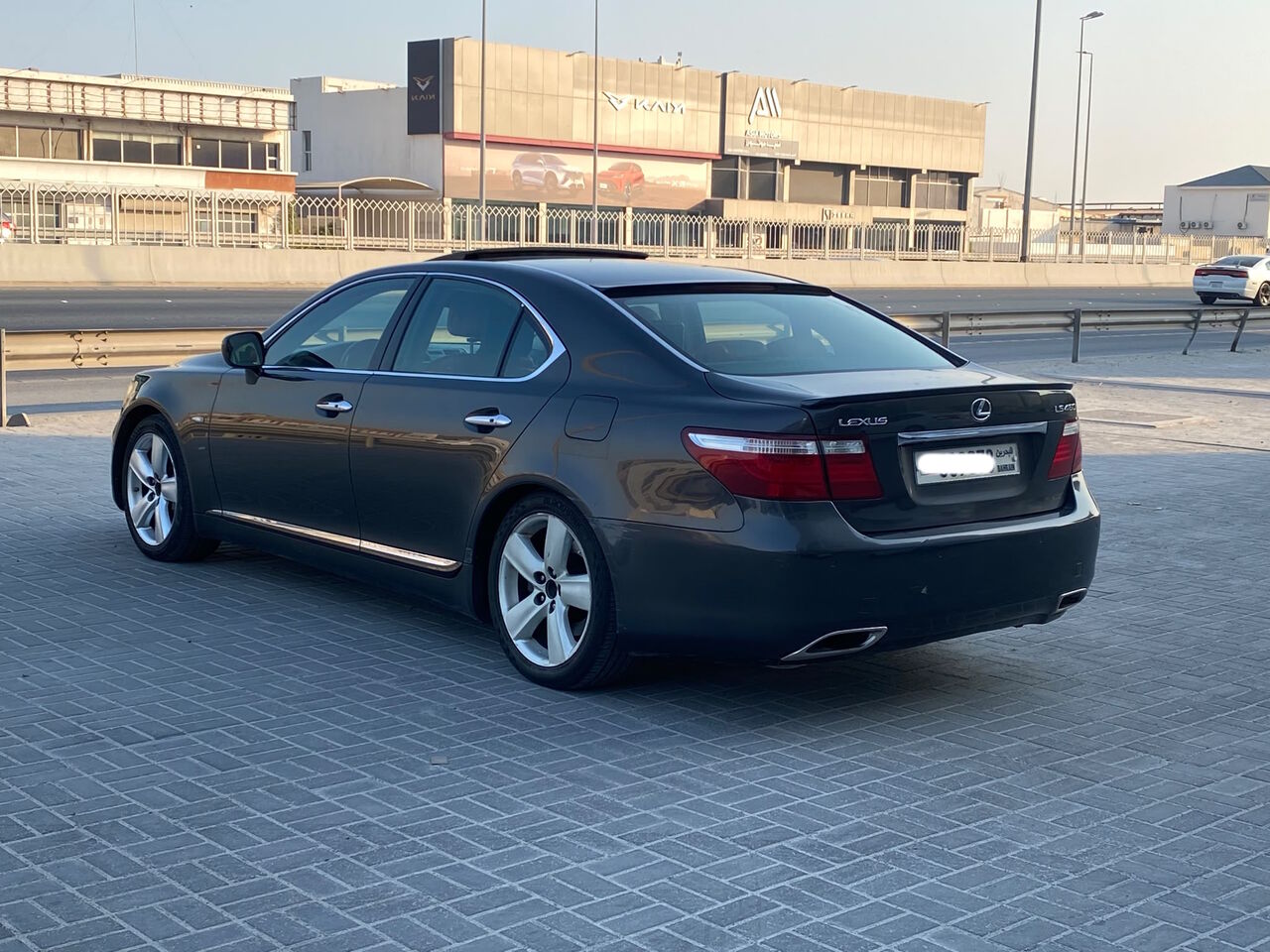 Manama, Vehicles, Cars & Trucks , BHD 2500,  Lexus LS-460,  2007,  Automatic,  167950 KM,   /  (Grey)
