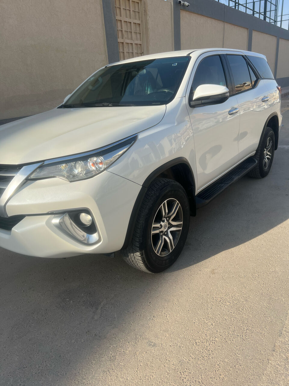 Riyadh, Vehicles, Cars & Trucks , SAR 62000,  Toyota Fortuner,  2018,  Automatic,  327000 KM,  Toyota - FORTUNER -  - 327,000Km - 62,000 SR