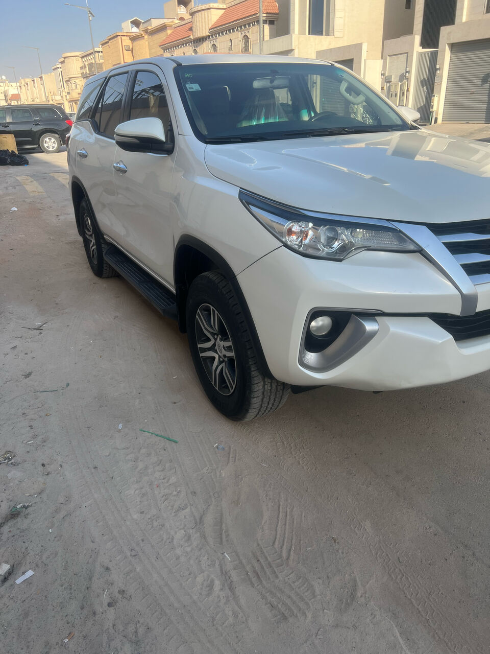 Riyadh, Vehicles, Cars & Trucks , SAR 62000,  Toyota Fortuner,  2018,  Automatic,  327000 KM,  Toyota - FORTUNER -  - 327,000Km - 62,000 SR