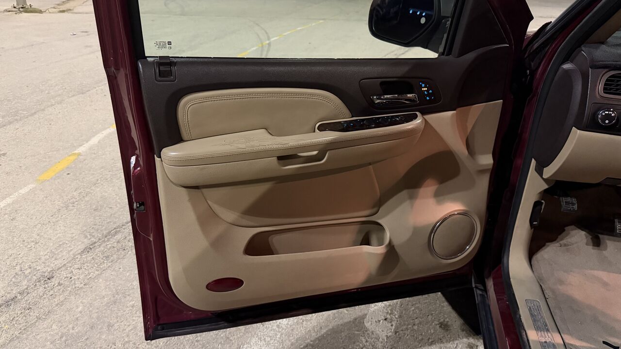 Qatif, Vehicles, Cars & Trucks , SAR 29000,  GMC Yukon Denali,  2009,  Automatic,  287000 KM,  Yukon Denali XL