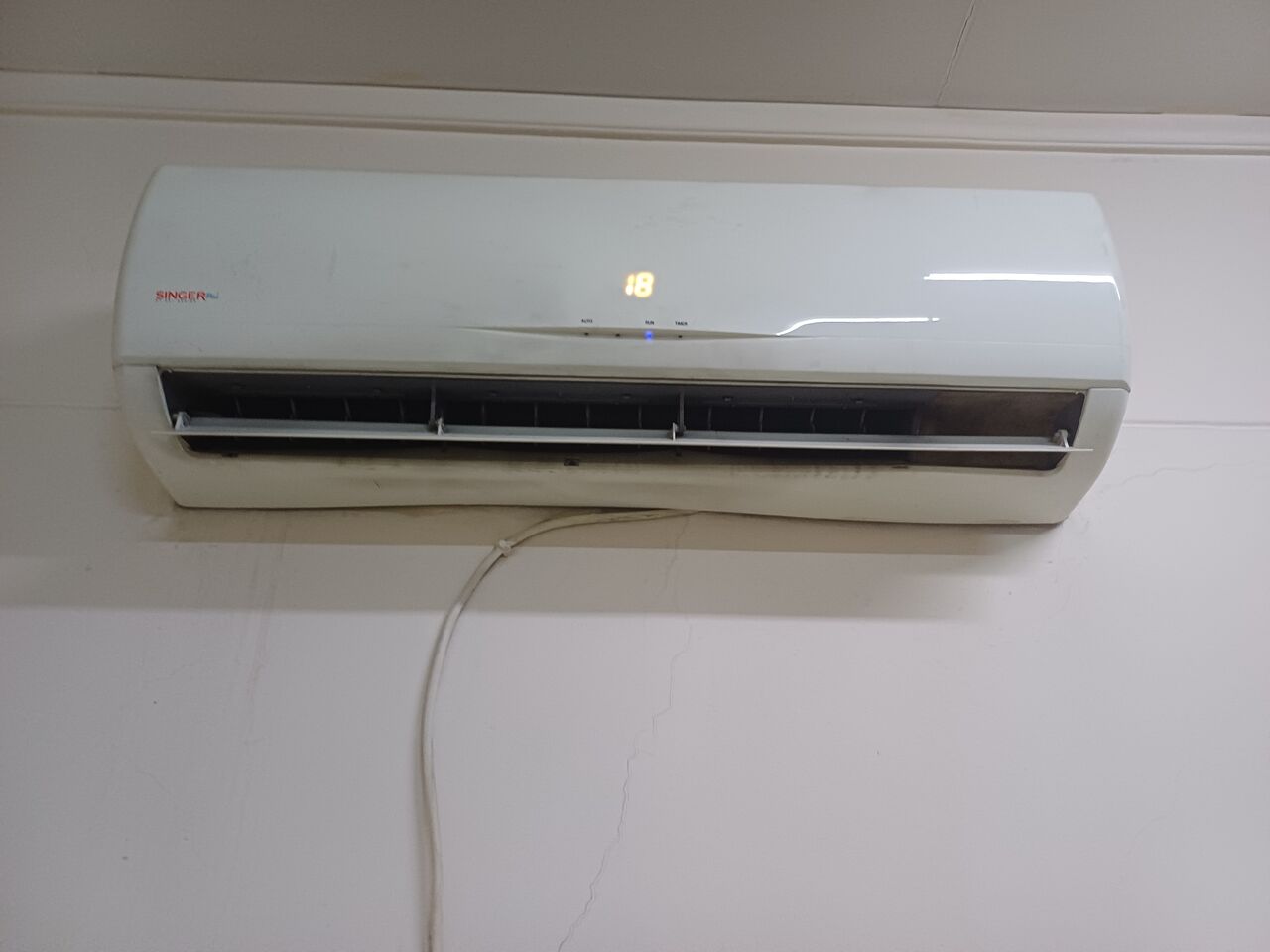 East Riffa, Air Conditioners, BHD 1,  Split A/C 1.5 T And 2T . Mobile 39776886, Whatsup 35072655