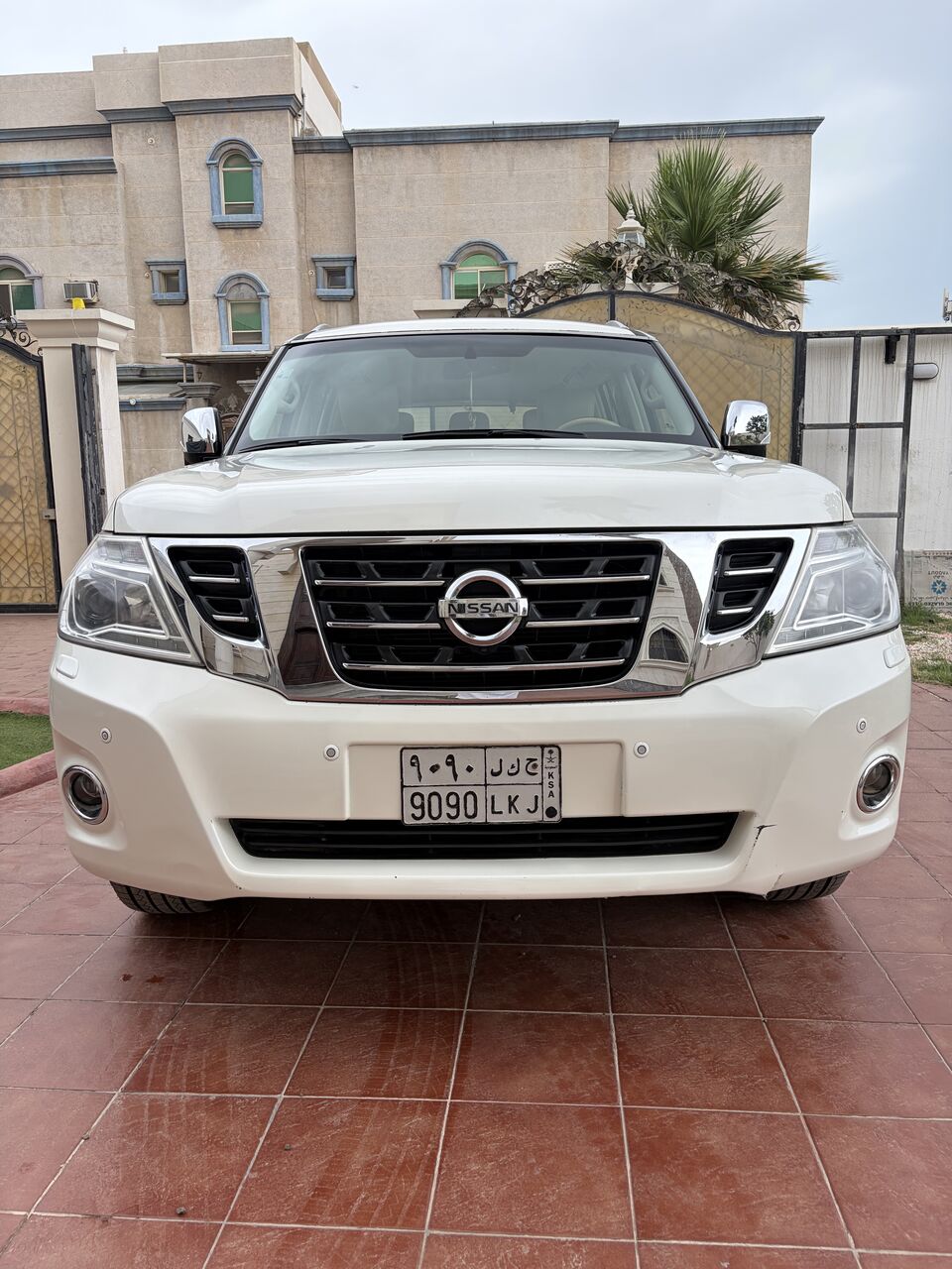 Dammam, Vehicles, Cars & Trucks , SAR 68,  Nissan Patrol,  2016,  Automatic,  486000 KM,    Platinum Full Options