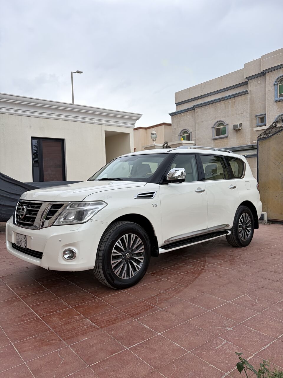 Dammam, Vehicles, Cars & Trucks , SAR 68,  Nissan Patrol,  2016,  Automatic,  486000 KM,    Platinum Full Options