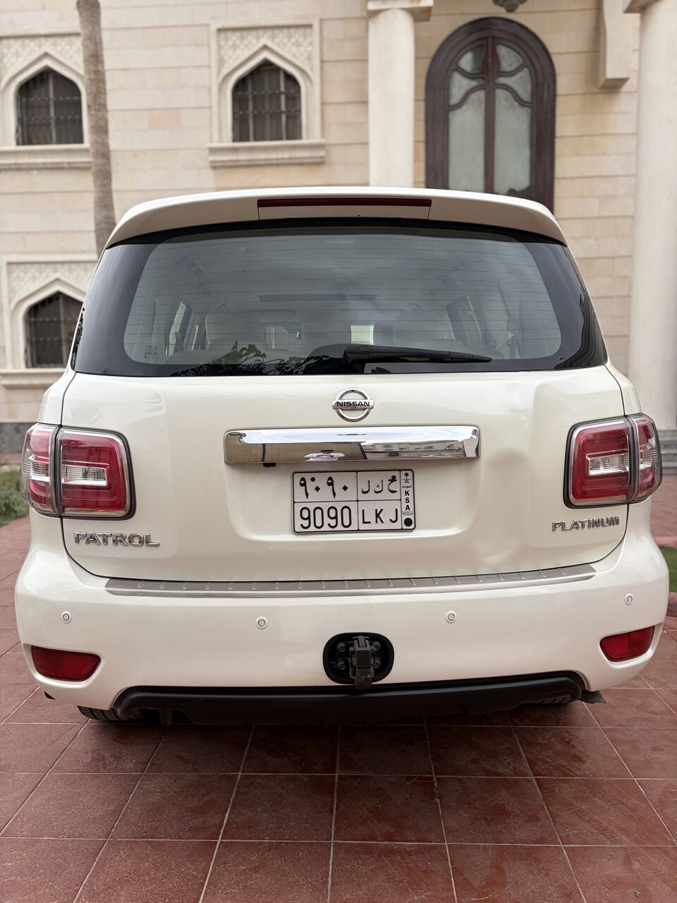 Dammam, Vehicles, Cars & Trucks , SAR 68,  Nissan Patrol,  2016,  Automatic,  486000 KM,    Platinum Full Options