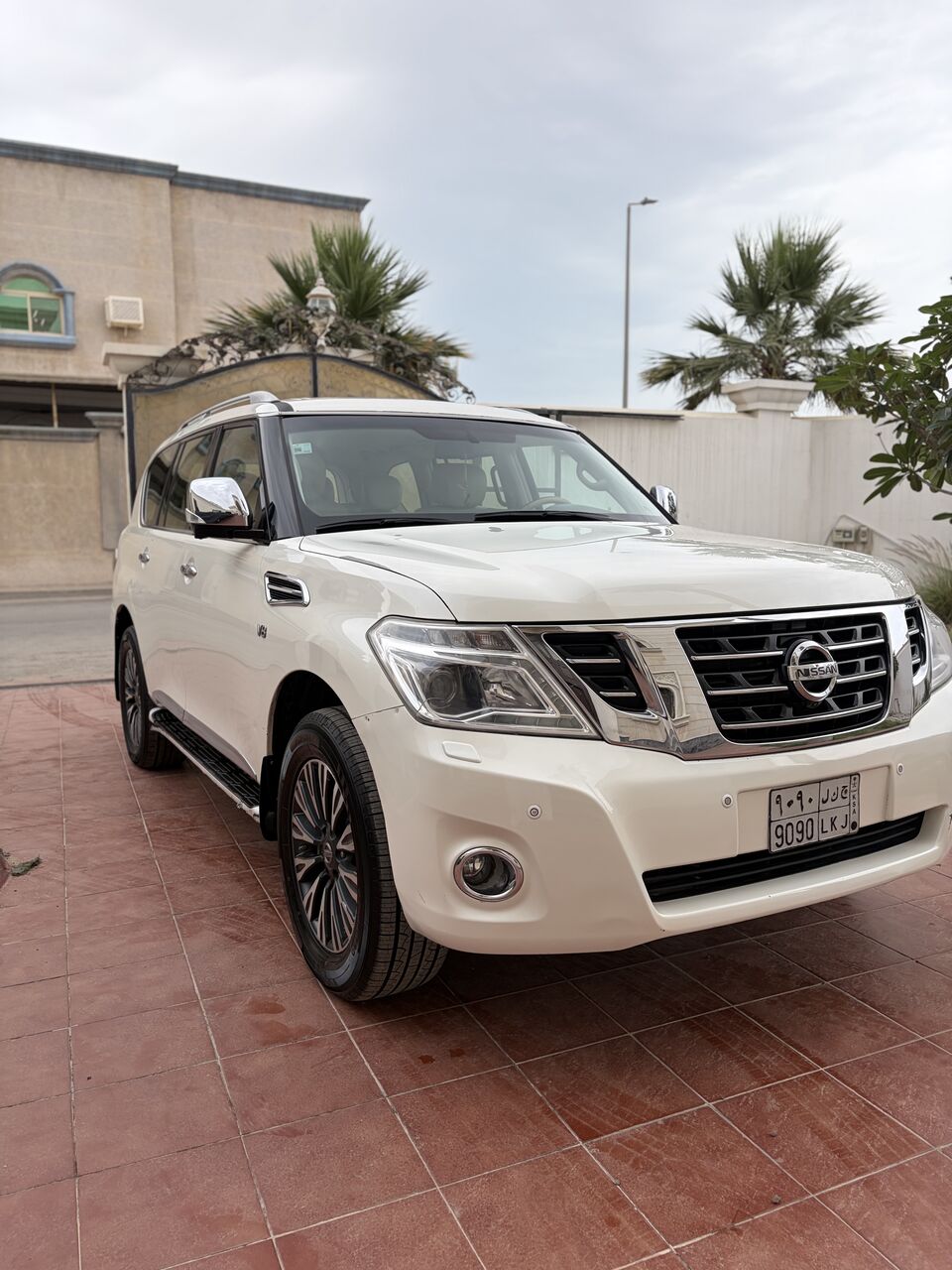 Dammam, Vehicles, Cars & Trucks , SAR 68,  Nissan Patrol,  2016,  Automatic,  486000 KM,    Platinum Full Options