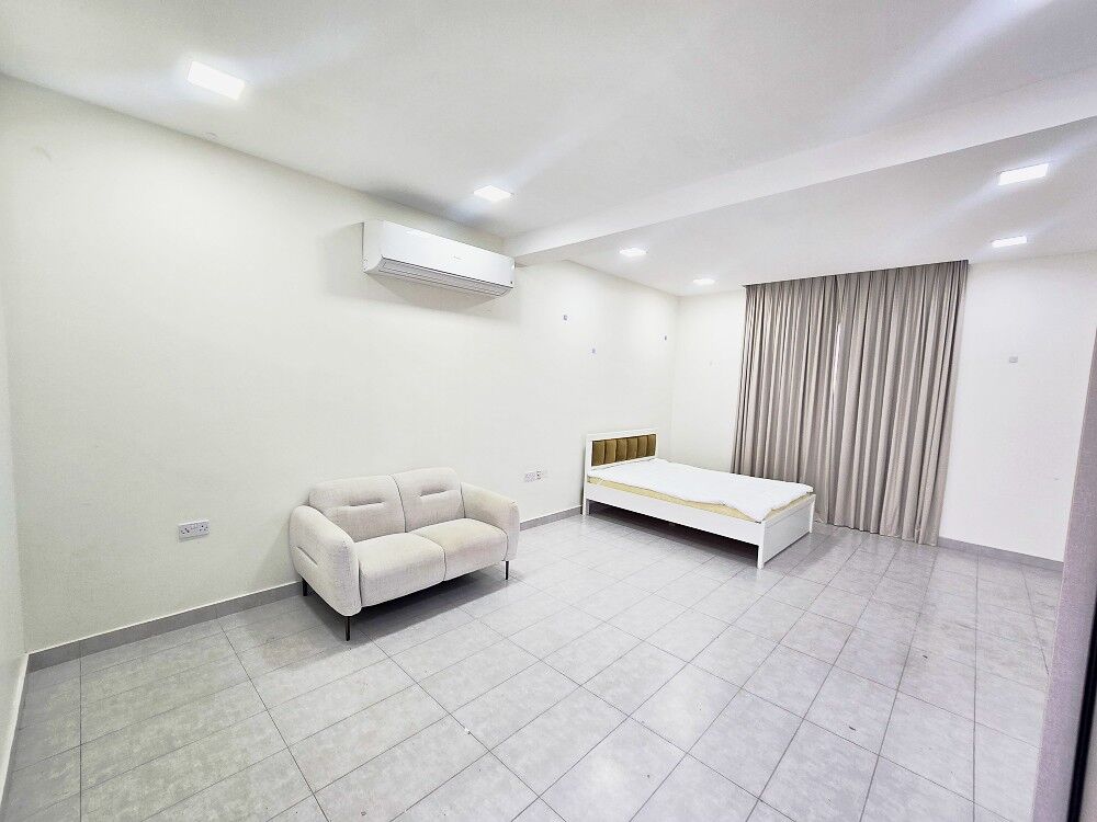 Al Seef, Apartments, Flats, Houses & Villas, BHD 190/month,  Studio,  45 Sq. Meter,  Studio For Rent In Karbabad Near Seef - With EWA And AC