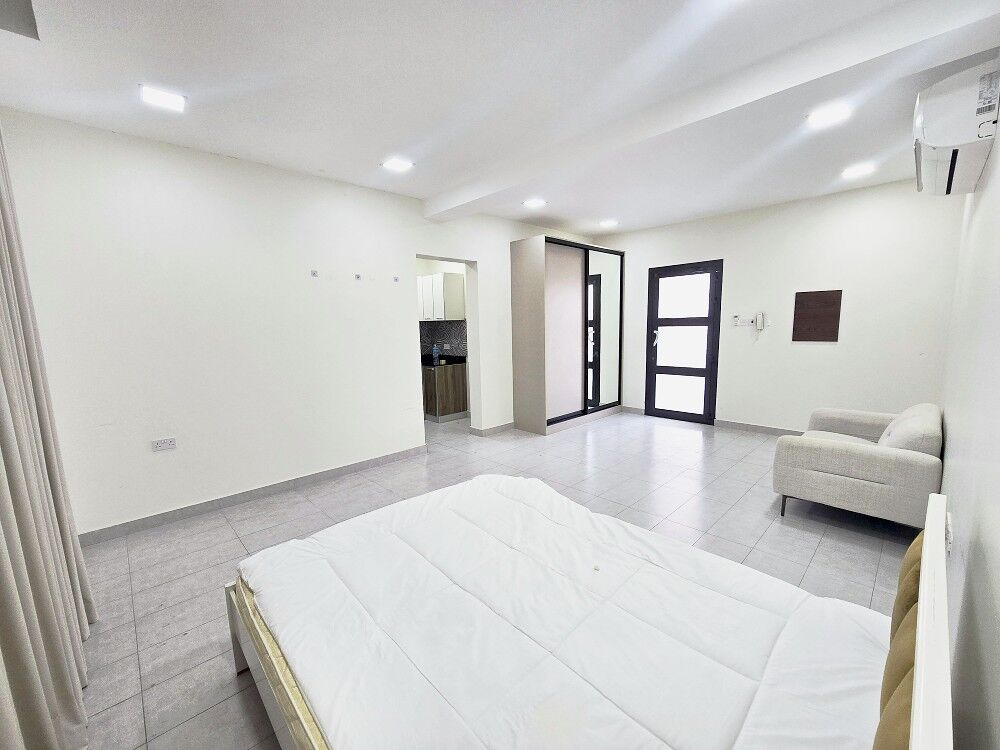 Al Seef, Apartments, Flats, Houses & Villas, BHD 190/month,  Studio,  45 Sq. Meter,  Studio For Rent In Karbabad Near Seef - With EWA And AC