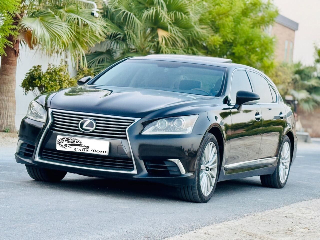 Manama, Vehicles, Cars & Trucks , BHD 10000,  Lexus LS,  2015,  144000 KM,  LS460L - Full Option