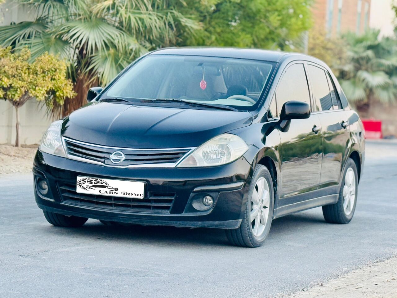 Manama, Vehicles, Cars & Trucks , BHD 1450,  Nissan Tiida,  2011,  211000 KM,  Full Option -SE - Alloy Wheels