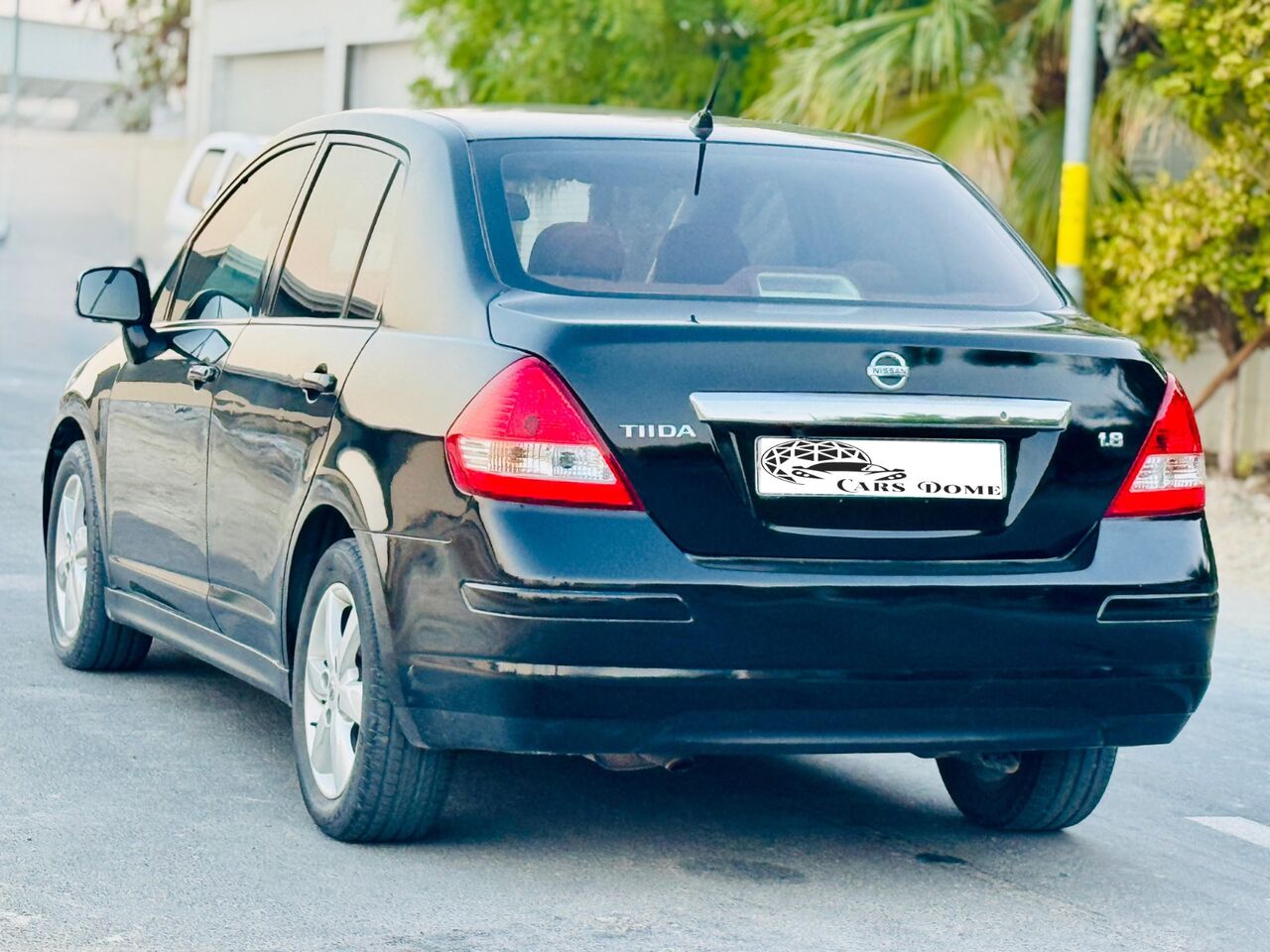 Manama, Vehicles, Cars & Trucks , BHD 1450,  Nissan Tiida,  2011,  211000 KM,  Full Option -SE - Alloy Wheels