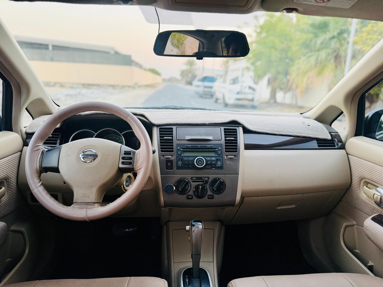 Manama, Vehicles, Cars & Trucks , BHD 1450,  Nissan Tiida,  2011,  211000 KM,  Full Option -SE - Alloy Wheels