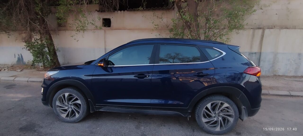 Riyadh, Vehicles, Cars & Trucks , SAR 59000,  2021 Hyundai Tucson 2.0L (4x2 / FWD) &ndash; Panoramic Sunroof & 19" Alloys,  2021,  Automatic,  150000 KM,   Hyundai Tucson 2.0L (4x2 / FWD) &ndash; Panoramic Sunroof & 19" Alloys