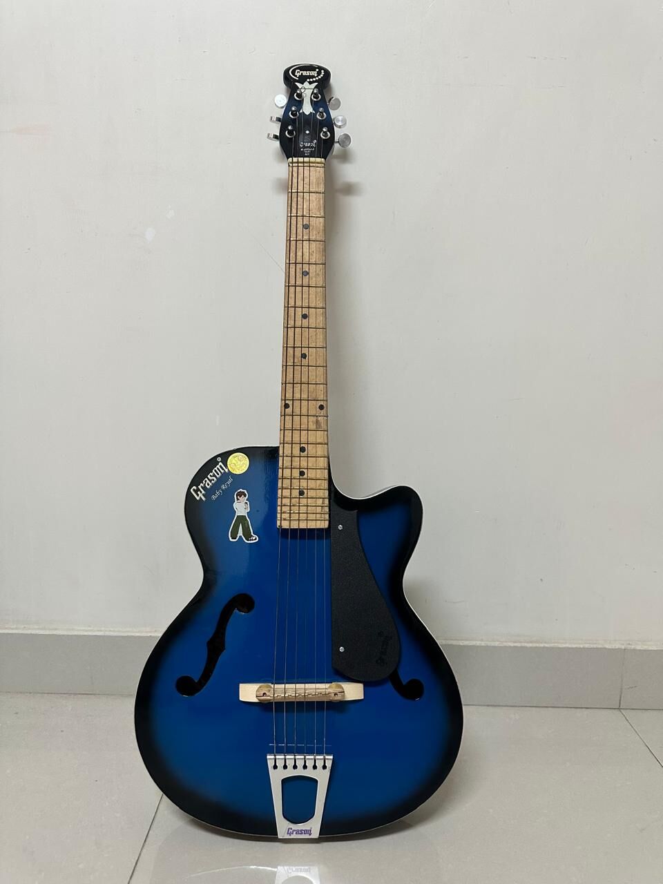 Riyadh, Musical Instruments, SAR 400,  Grason® Baby Royal Guitar Used Like New