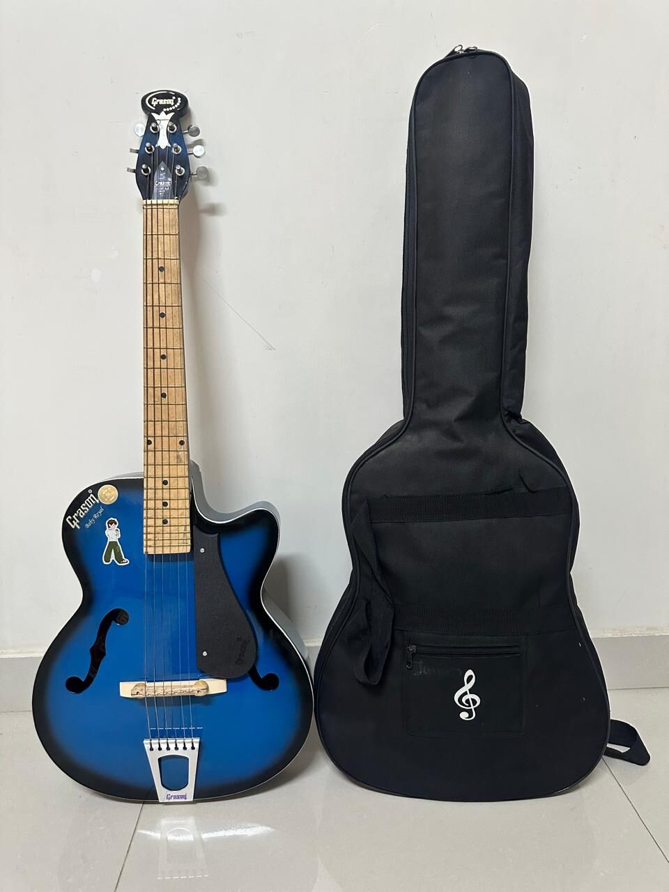 Riyadh, Musical Instruments, SAR 400,  Grason® Baby Royal Guitar Used Like New