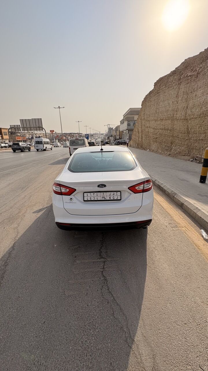 Riyadh, Vehicles, Cars & Trucks , SAR 28000,  Ford Fusion,  2014,  Automatic,  207000 KM,   Standard  Well Maintained