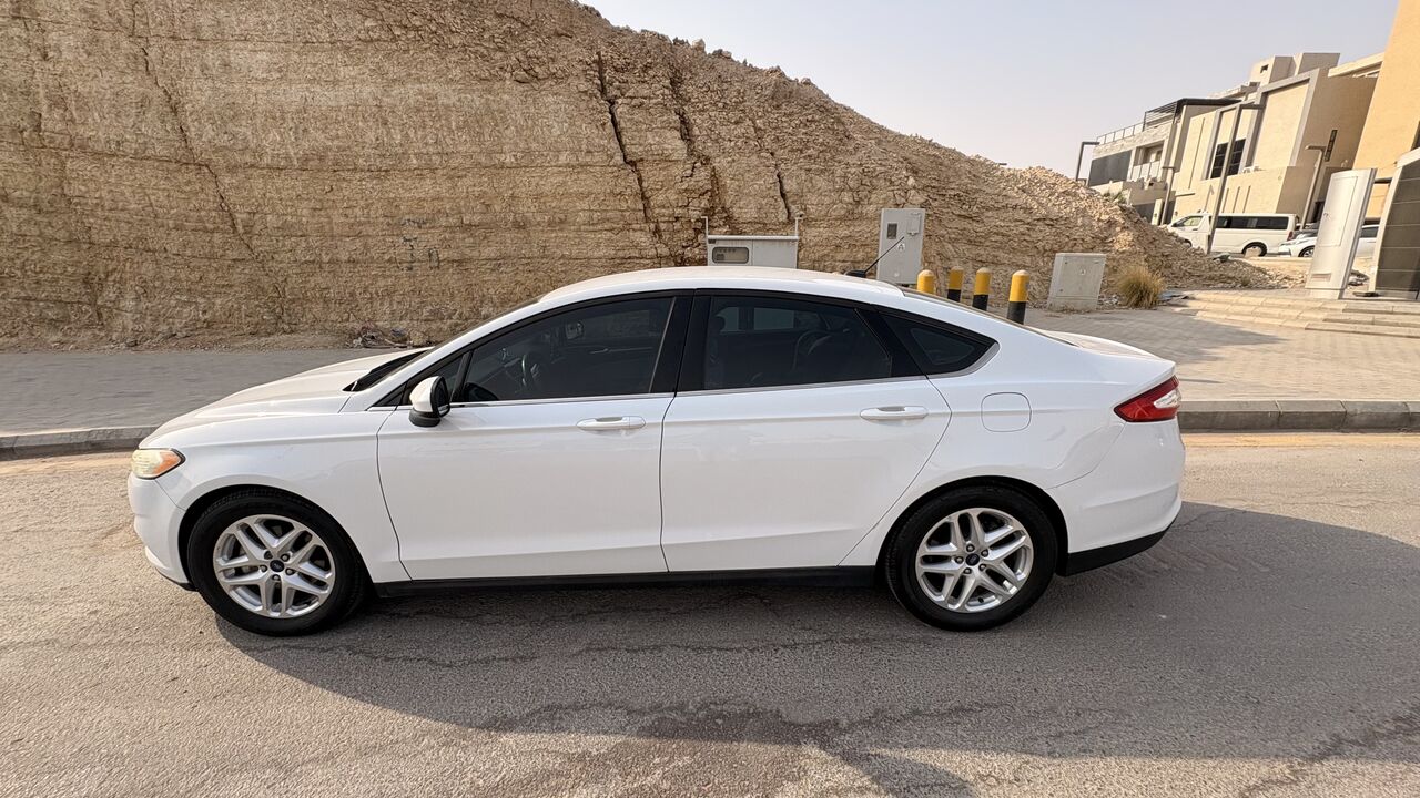 Riyadh, Vehicles, Cars & Trucks , SAR 28000,  Ford Fusion,  2014,  Automatic,  207000 KM,   Standard  Well Maintained