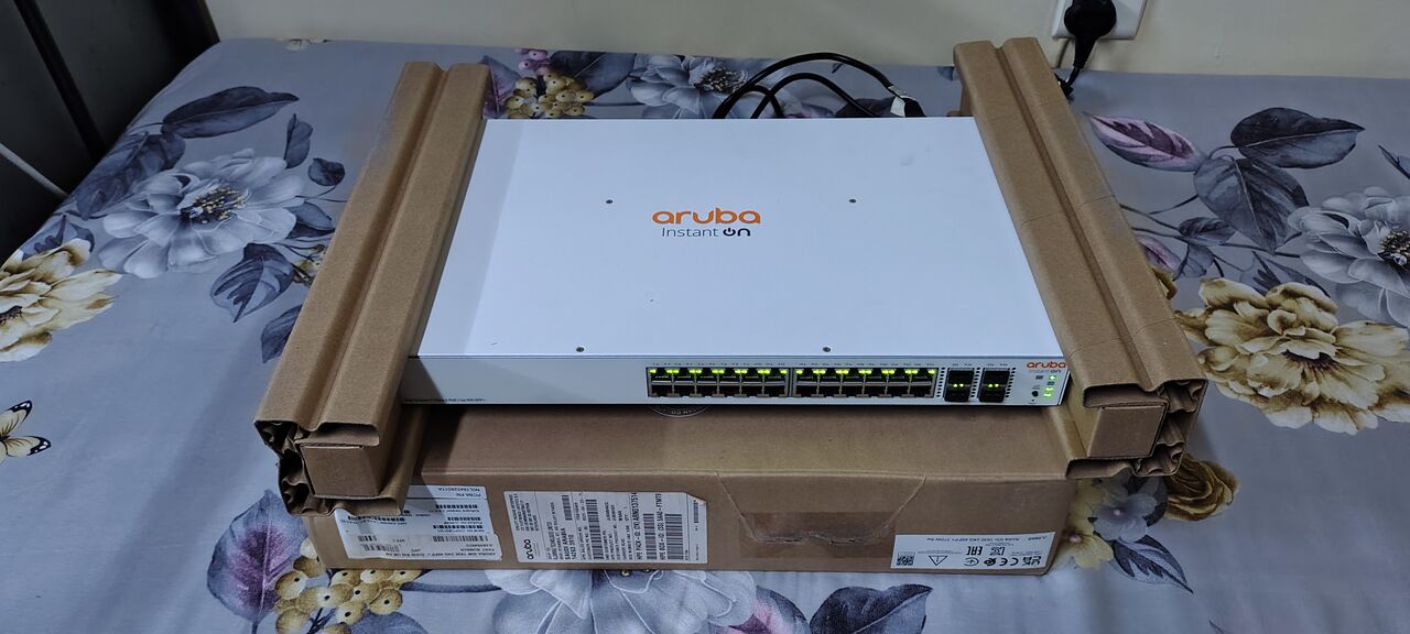 Riyadh, Computers, SAR 1300,  Aruba Instant On 1930 48-Port Gigabit Network Switch &ndash; Brand New