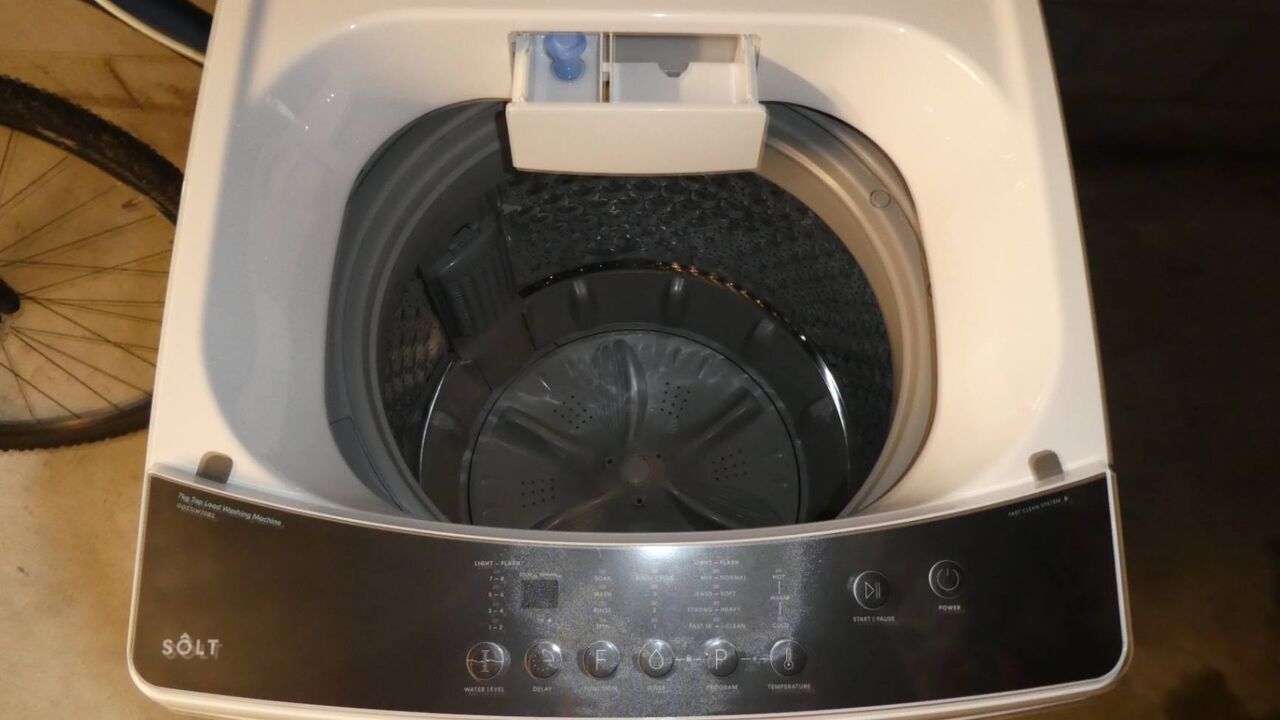 Melbourne, Household Items, AUD 250,  Solt 7kg Top Loading Washing Machine For Sale On Dealin