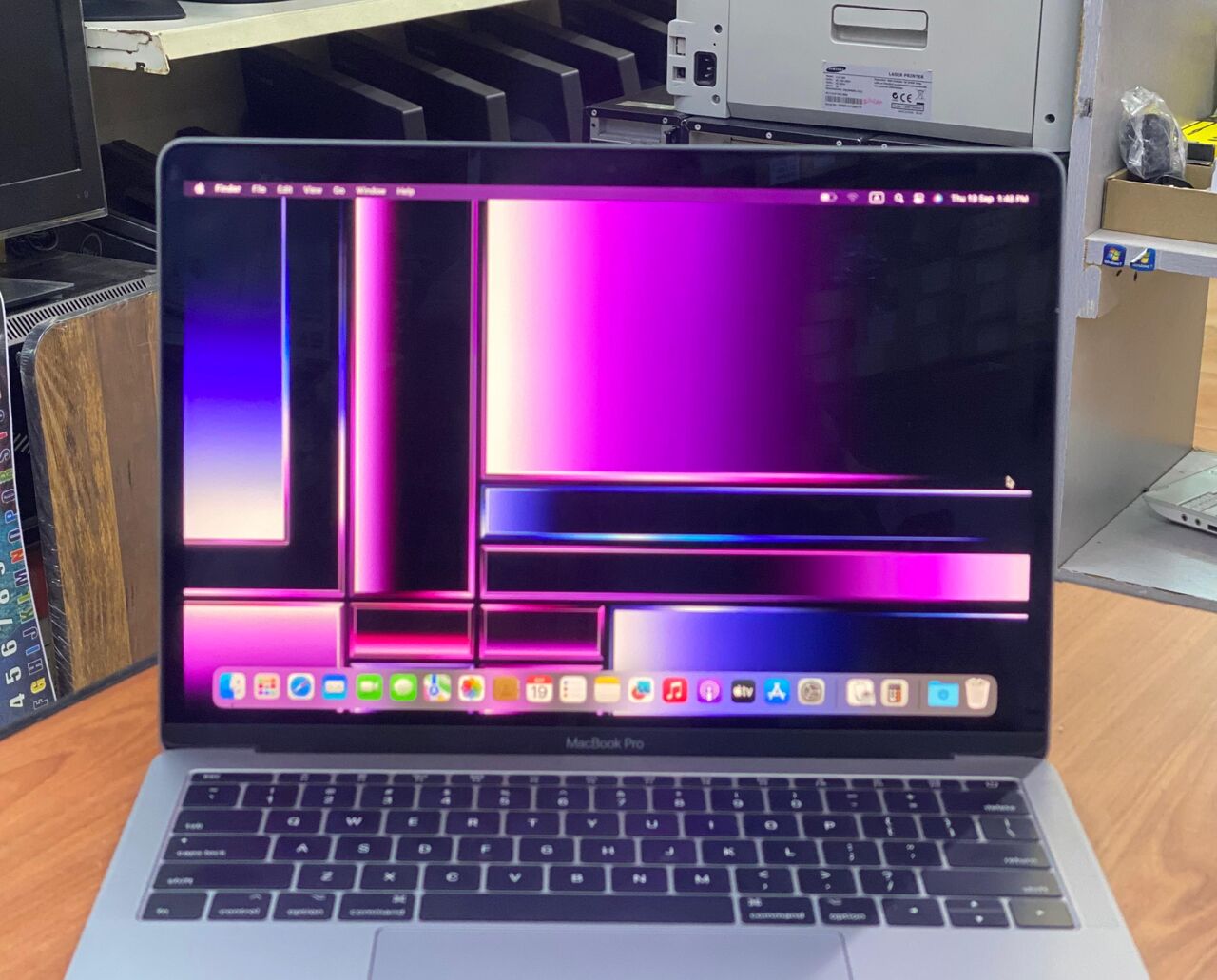 Manama, Tablet Computers, BHD 138,  MacBook Pro Core I5 2.3Ghz 8GB RAM 13"Quad Display With Type-C Adapter FREE Laptop & Mouse