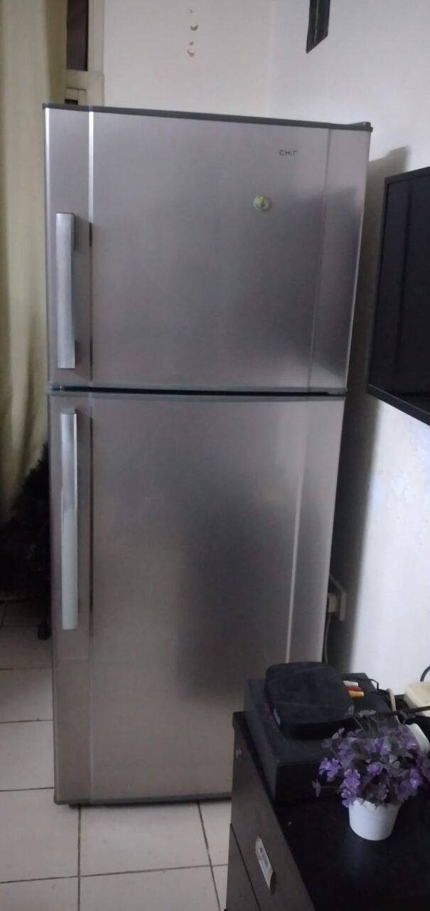 Salmaniya, Air Conditioners, BHD 25,  AC Refrigerater,king Size Bed,Center Table Chiq Refrigerator 480L ,good Contion  BD 50