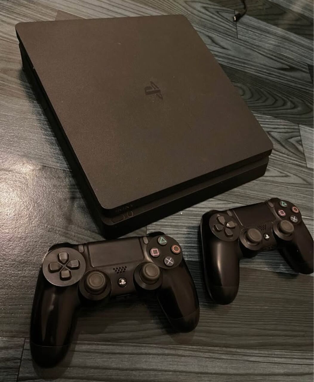Jeddah, Video Games, SAR 700,  Ps4 Slim With 2 Controllers
