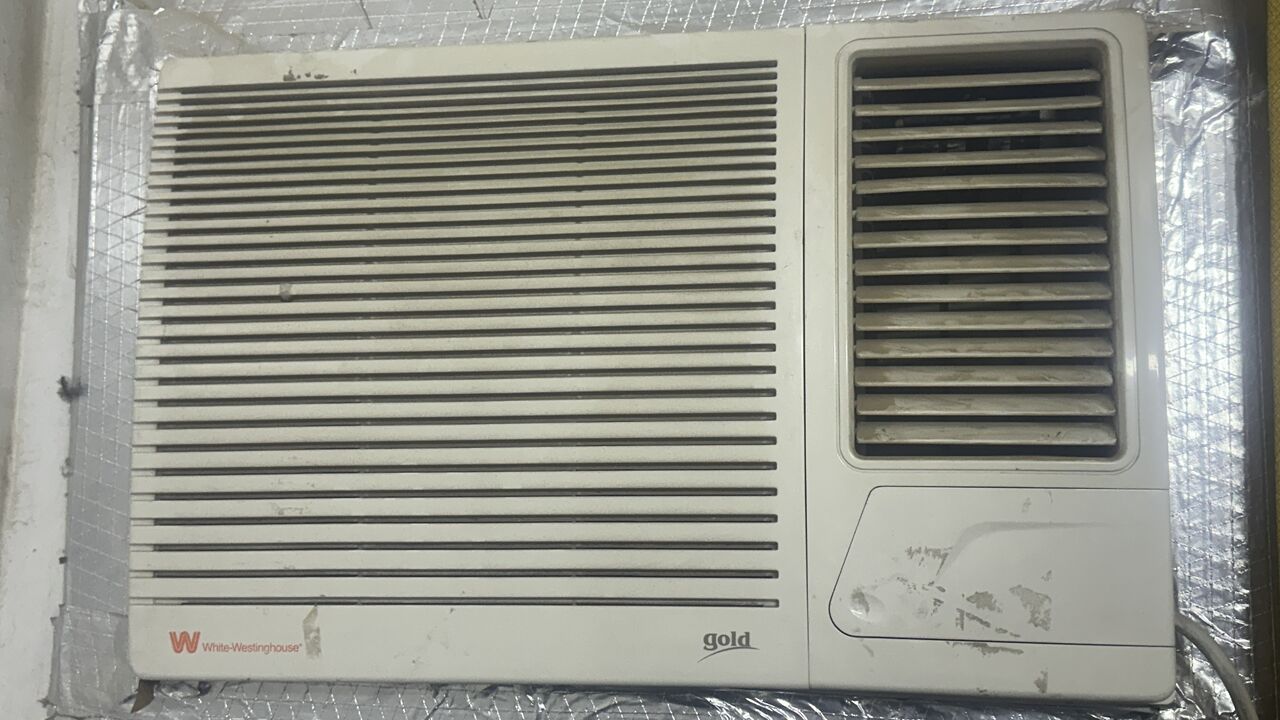Hara, Air Conditioners, SAR 500,  4 Window AC&rsquo;s And 1 LG Split AC For Sale