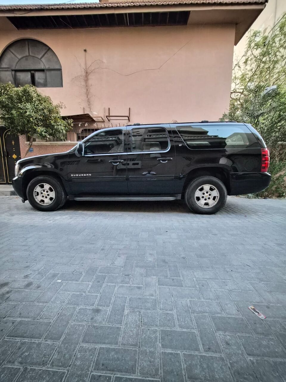 Manama, Vehicles, Cars & Trucks , BHD 4250,  Chevrolet 1500,  2014,  Automatic,  250000 KM,  Suburban