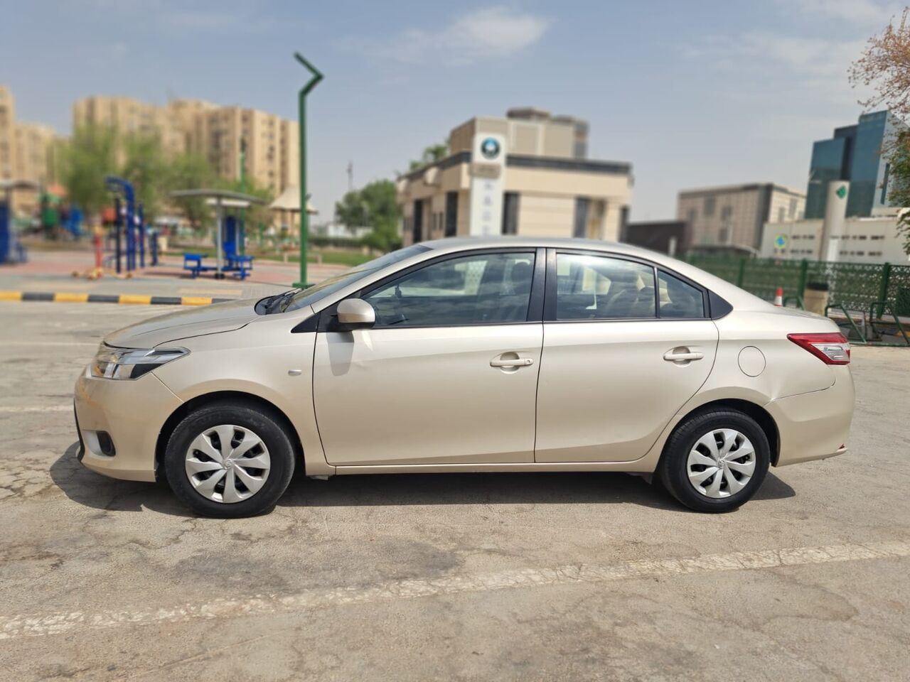 Hara, Vehicles, Cars & Trucks , SAR 27900,  Toyota Yaris,  2017,  177000 KM,    For Sale
