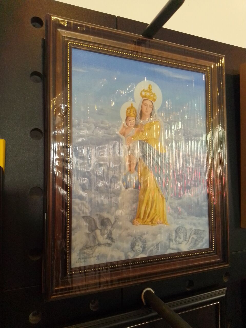 Manila, Collectibles, PHP 18,  Our Lady Of Victories Oil Painting