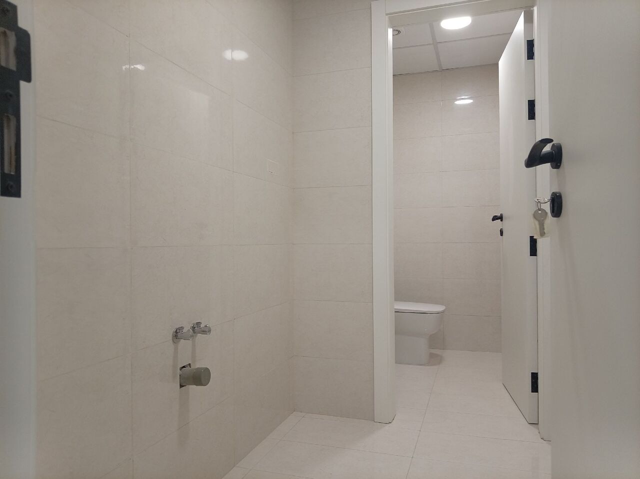 Manama, Apartments, Flats, Houses & Villas, BHD 400/year,  3 BR,  B, New Commercial Office For Rent In : Sagaya