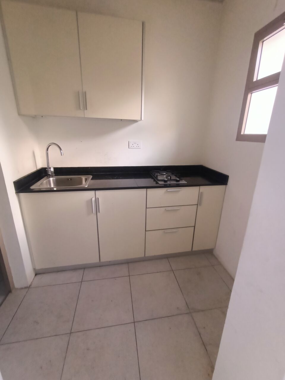 Hoora, Apartments, Flats, Houses & Villas, BHD 150/month,  1 BR,  Semi Furnished 1 Bedroom Flat For Rent In Gudaibiya With Electricity