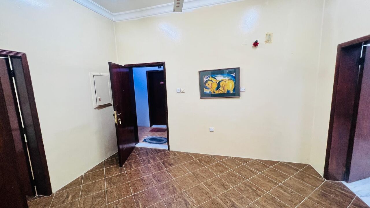 Gudaibiya, Apartments, Flats, Houses & Villas, BHD 220/month,  2 BR,  BUDGET  FLAT FOR RENT IN ADLIYA