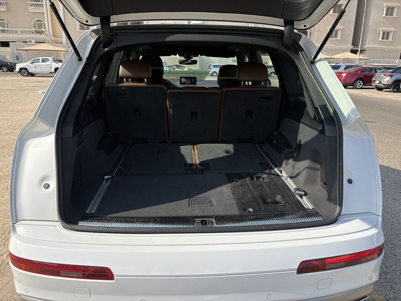 Khobar, Vehicles, Cars & Trucks , SAR 85000,  Audi Q7,  2016,  Automatic,  189218 KM,    Quattro | 7 Seater | Panoramic Roof | SAR 85,000
