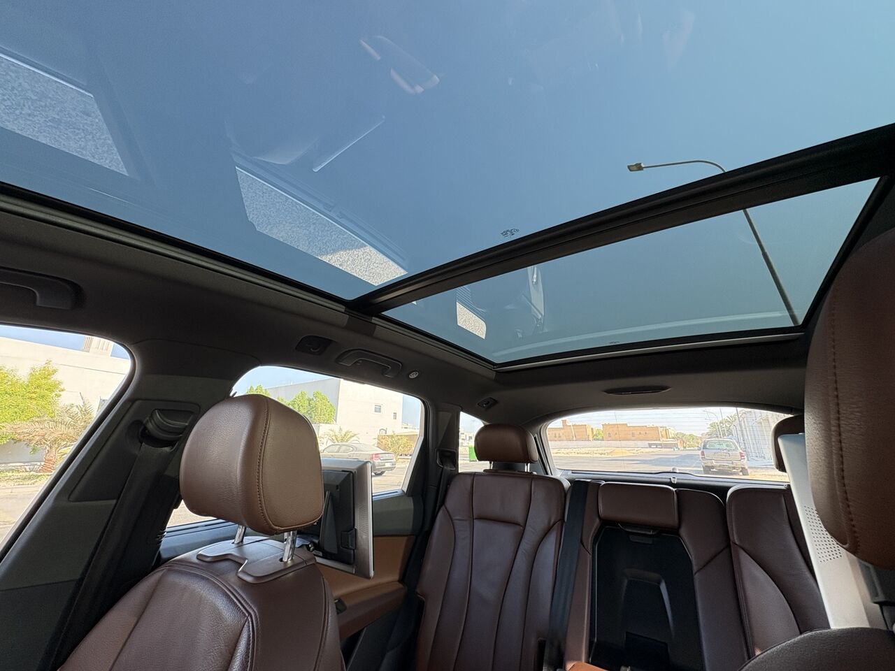 Khobar, Vehicles, Cars & Trucks , SAR 85000,  Audi Q7,  2016,  Automatic,  189218 KM,    Quattro | 7 Seater | Panoramic Roof | SAR 85,000