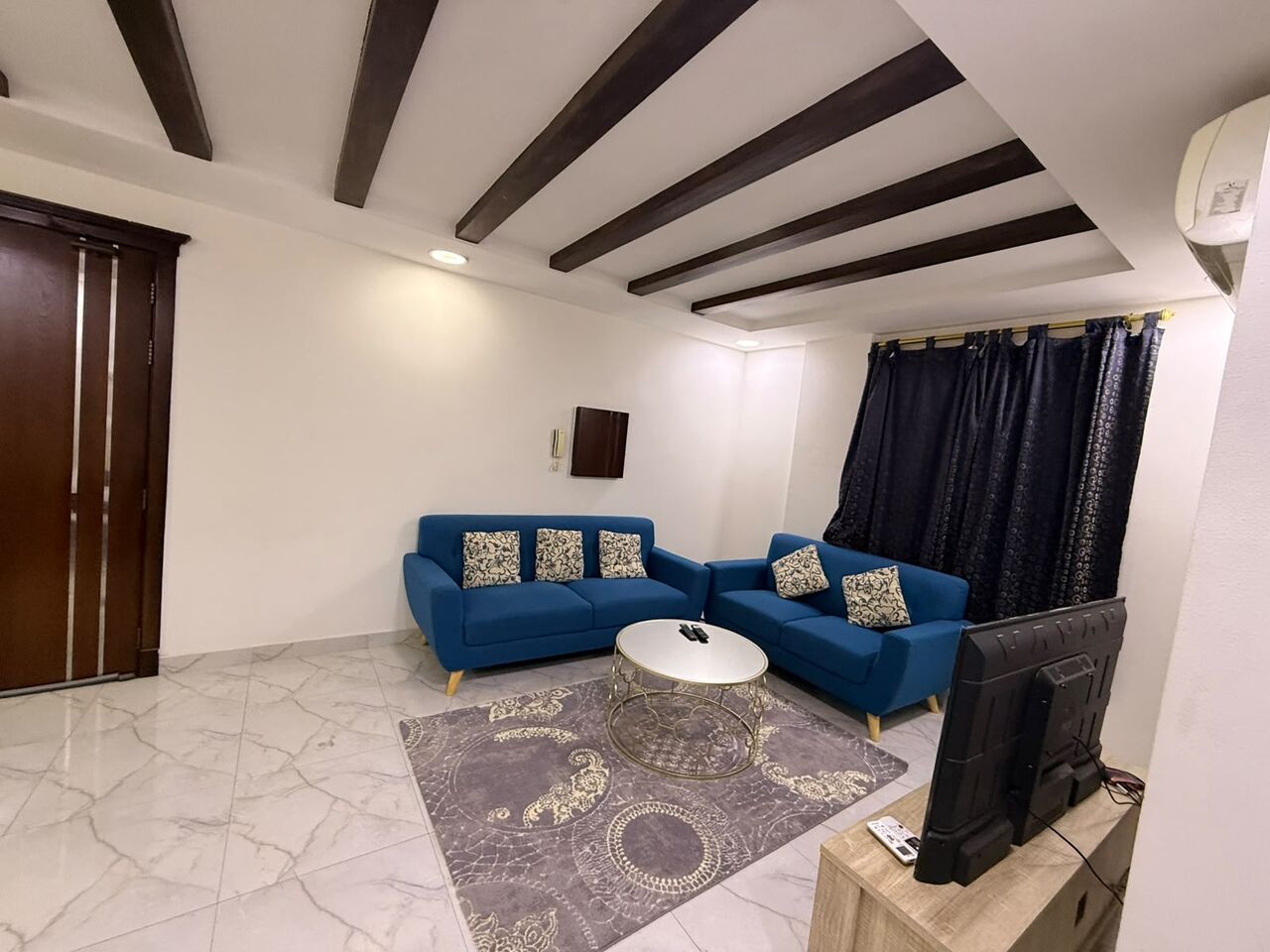 Manama, Apartments, Flats, Houses & Villas, BHD 300/month,  Furnished,  2 BR,  FLAT FOR RENT