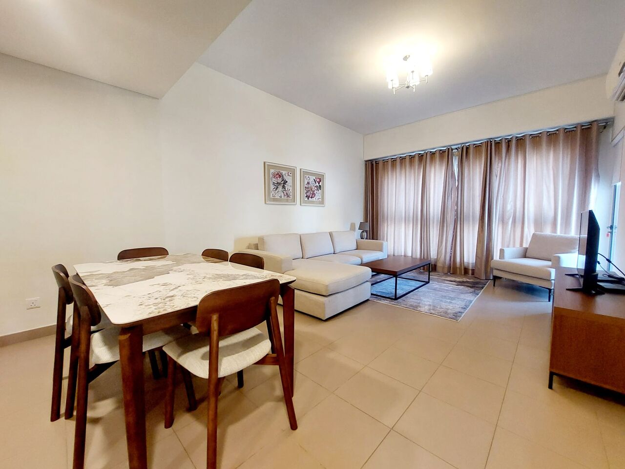 Manama, Apartments, Flats, Houses & Villas, BHD 450/month,  Furnished,  2 BR,  LUXURY FURNISHED TWO BEDROOM FLAT FOR RENT IN UM AL HASSAM