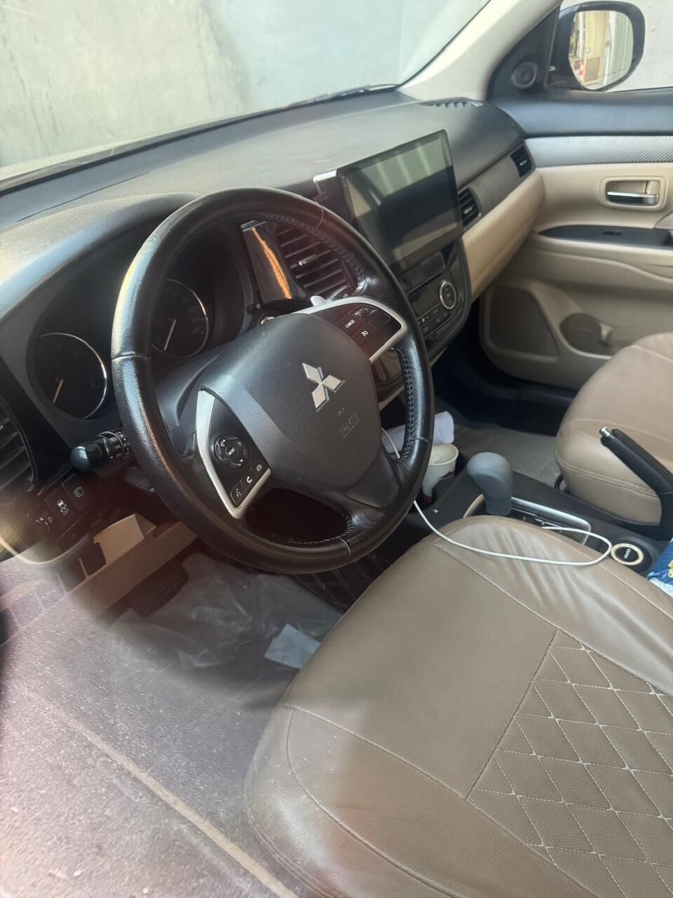 Khobar, Vehicles, Cars & Trucks , SAR 28000,  Mitsubishi Outlander,  2015,  Automatic,  300 KM,   Car
