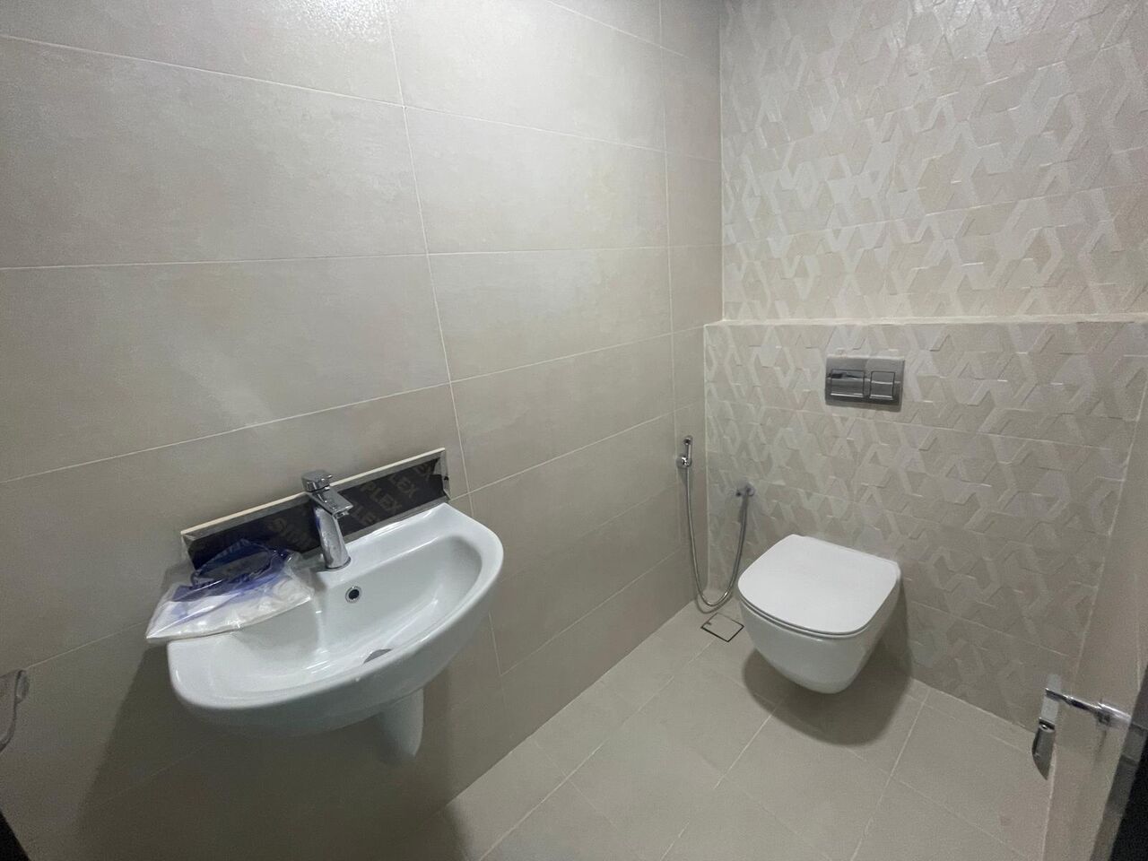 Adliya, Apartments, Flats, Houses & Villas, BHD 450/month,  Office For Rent In Adliya New Building