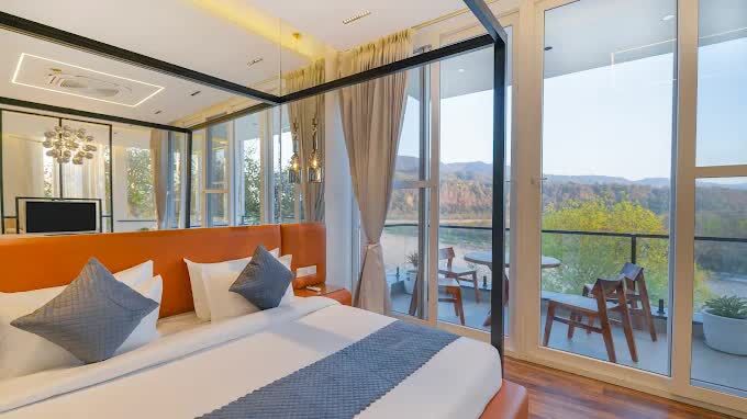 Mumbai, Restaurants, Comfortable Riverside Stay In Rishikesh Near The Ganga