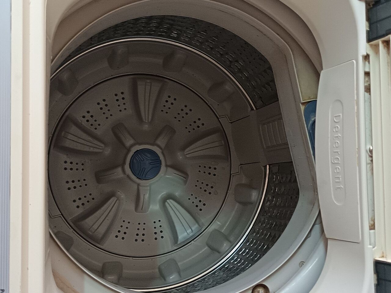 Riyadh, Machinery, SAR 350,  Samsung 5kg Top Load Fully Automatic Washing Machine - Good Condition
