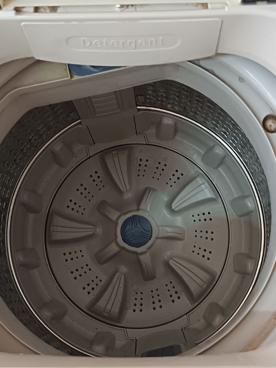 Riyadh, Machinery, SAR 350,  Samsung 5kg Top Load Fully Automatic Washing Machine - Good Condition