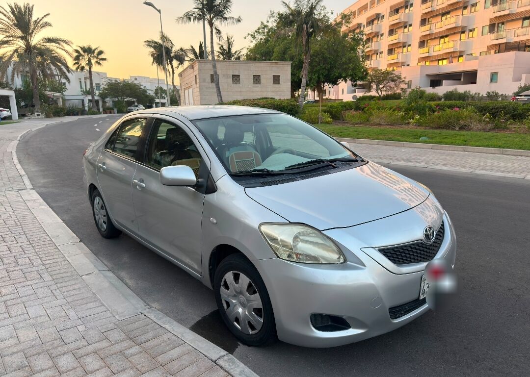 Hidd, Vehicles, Cars & Trucks , BHD 2000,  Toyota Yaris,  2013,  Automatic,  176000 KM,    Good Condition