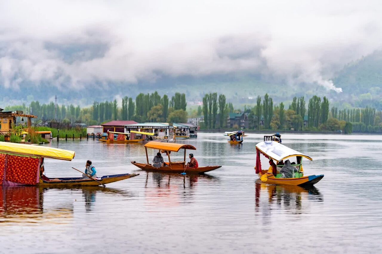 Mumbai, Travel, Srinagar Delights Tour  4 Nights PACKAGE CATEGORY : Family, Group DESTINATIONS COVERED : 4